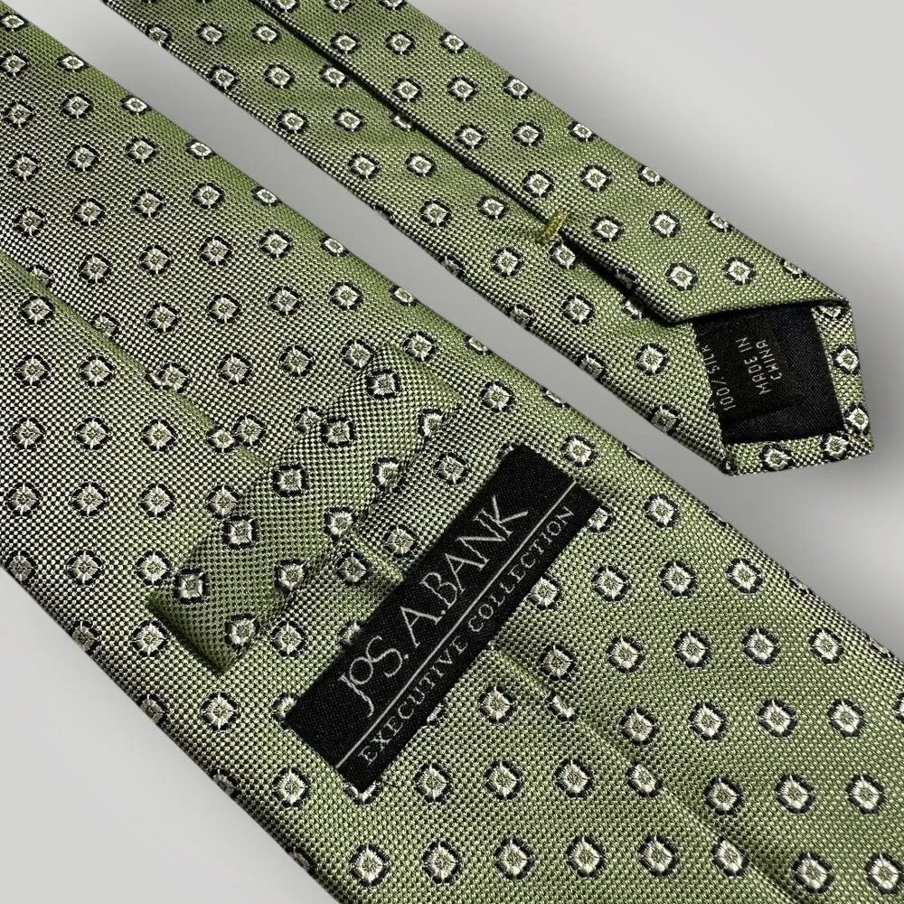 JOS A BANK Tie Polka Dot 100% Silk Necktie Green/Black/White NWOT